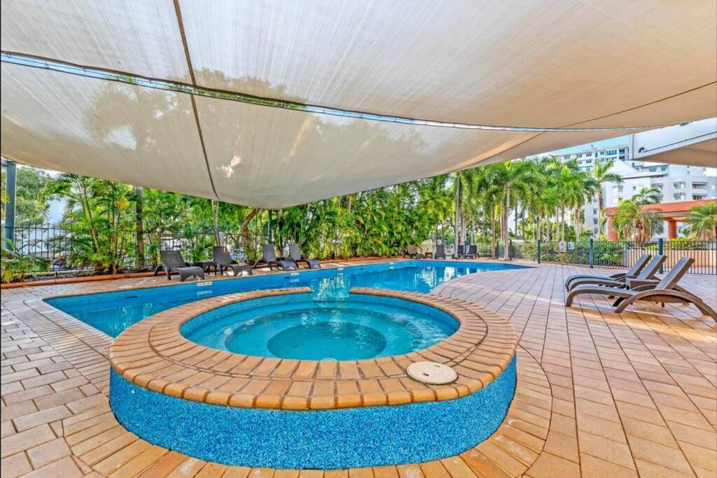 'Towering Palms' Resort-Style Apartment With A Separate Studio داروين المظهر الخارجي الصورة
